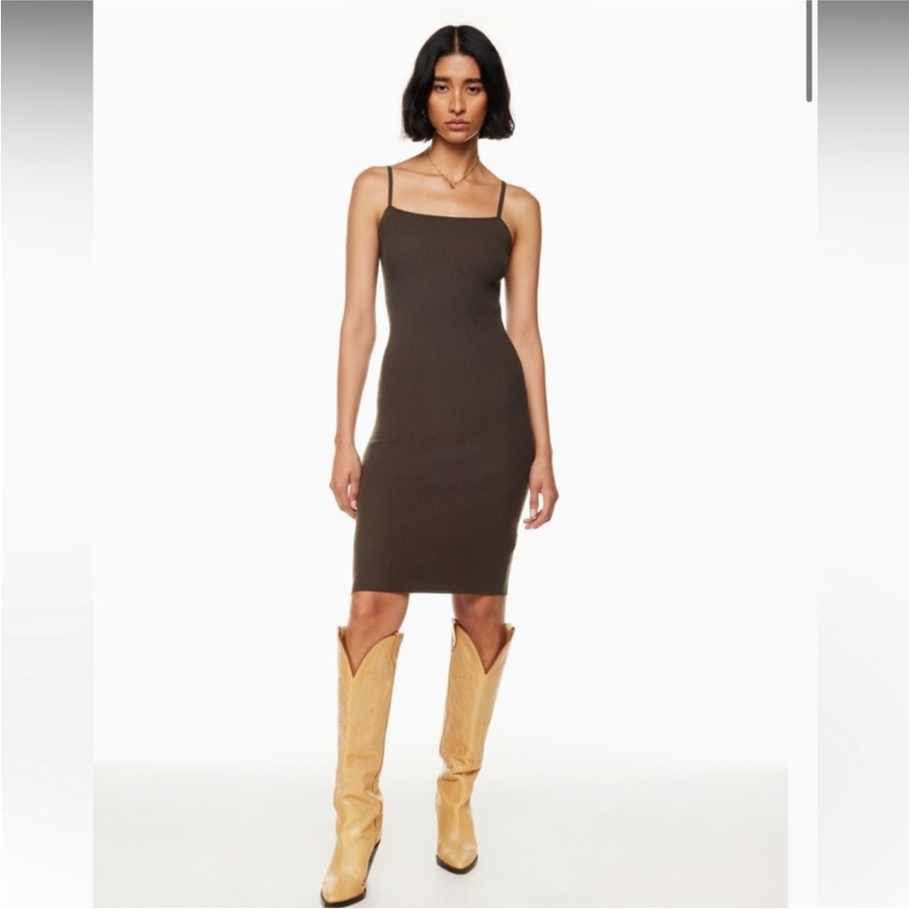 Aritzia Wilfred Cusack dress, M. NWOT. Rich Mocha